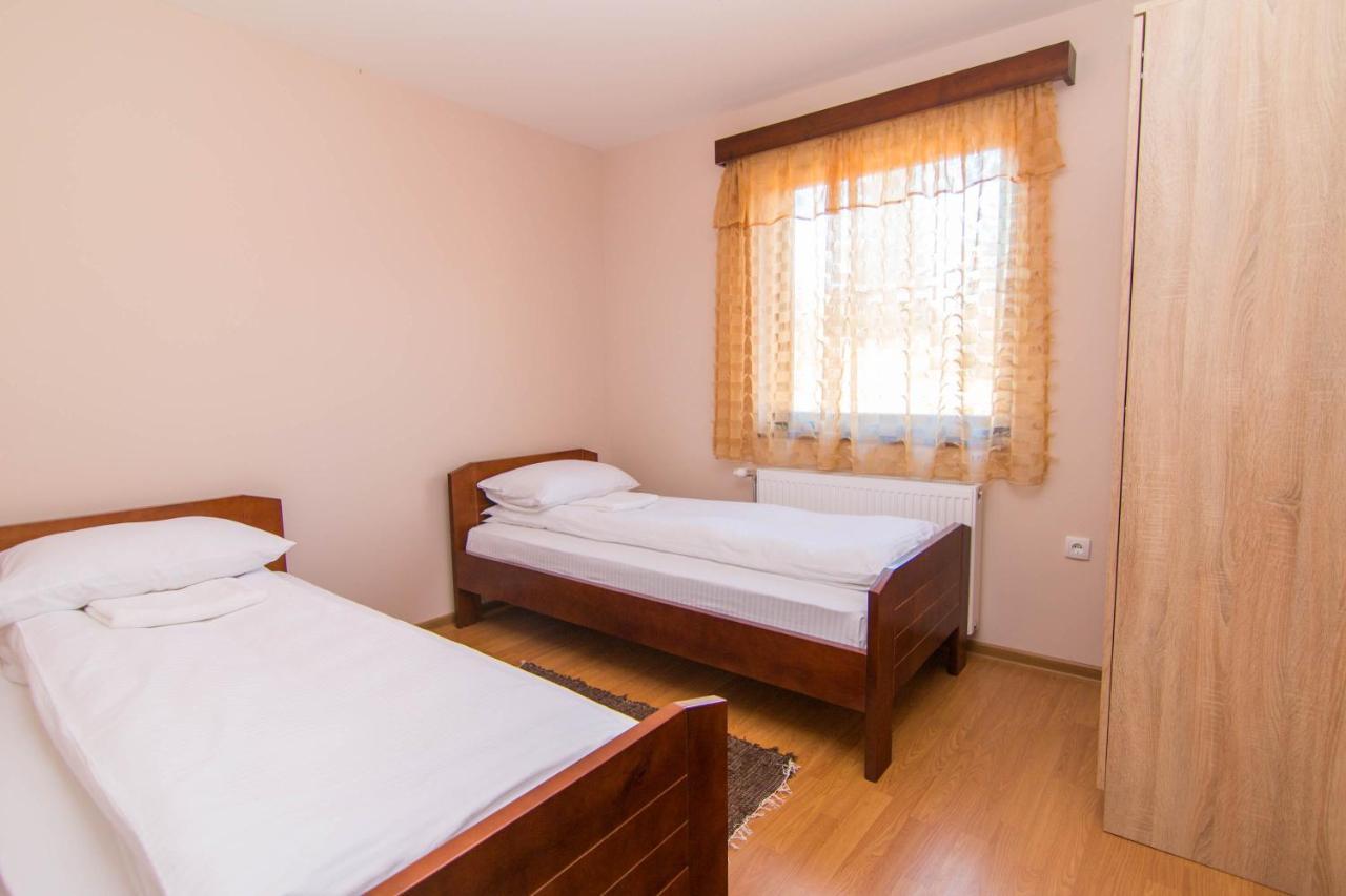 Apartmani Suncani Breg Tara มิโตรวัค ภายนอก รูปภาพ